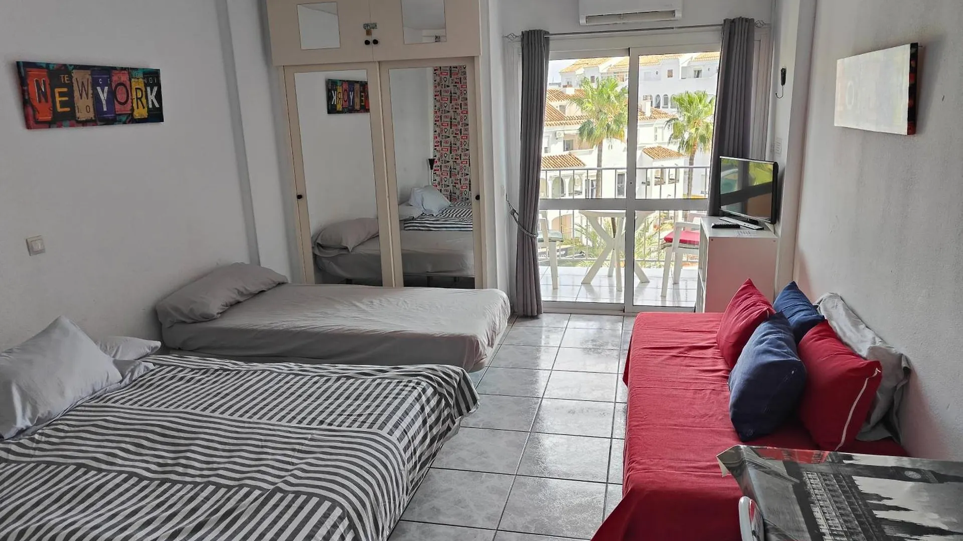 Minerva Apartments Sea View ベナルマデナ スペイン